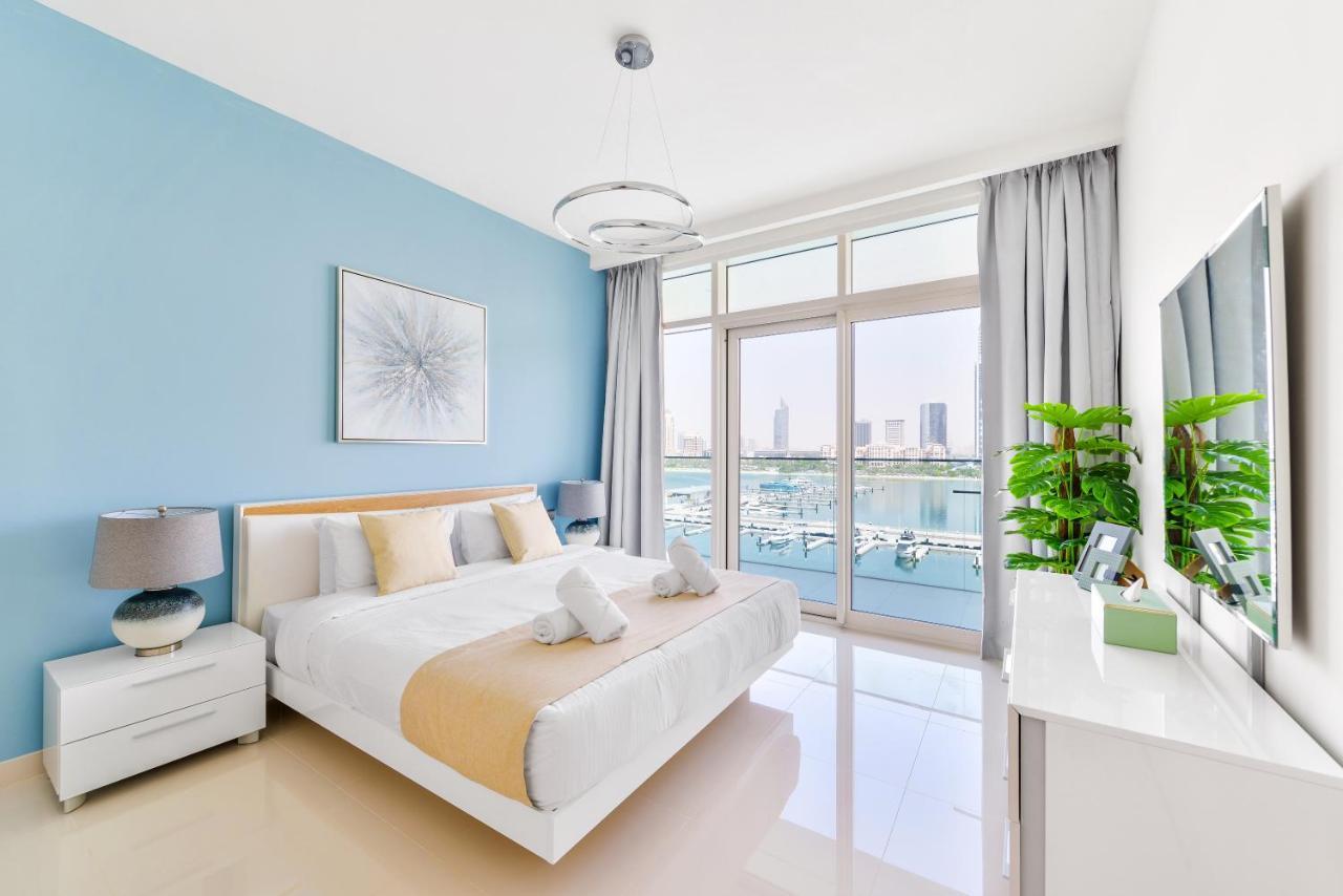 Ultra Luxury Emaar Beachfront - Private Beach And Pool ドバイ エクステリア 写真