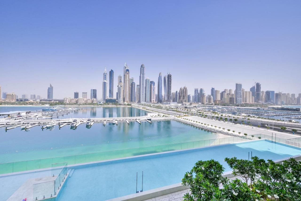 Ultra Luxury Emaar Beachfront - Private Beach And Pool ドバイ エクステリア 写真