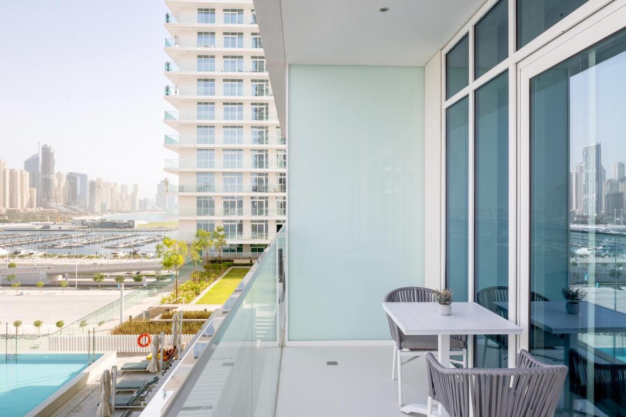 Ultra Luxury Emaar Beachfront - Private Beach And Pool ドバイ エクステリア 写真
