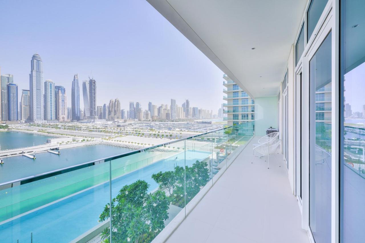 Ultra Luxury Emaar Beachfront - Private Beach And Pool ドバイ エクステリア 写真