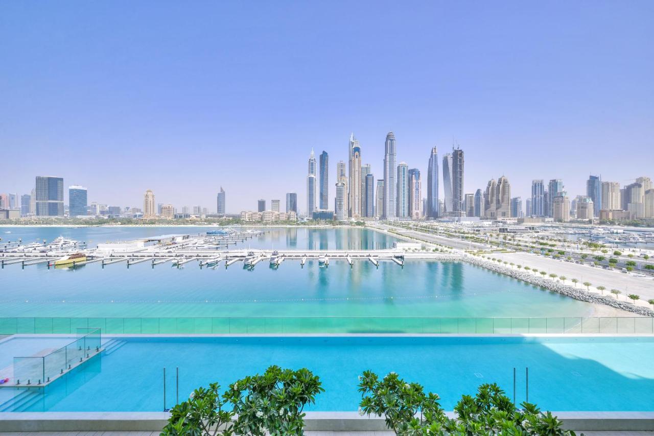Ultra Luxury Emaar Beachfront - Private Beach And Pool ドバイ エクステリア 写真