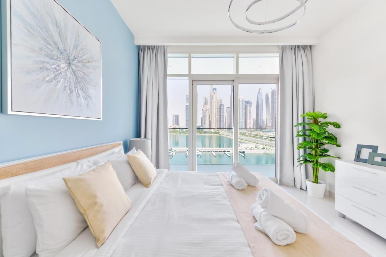 Ultra Luxury Emaar Beachfront - Private Beach And Pool ドバイ エクステリア 写真