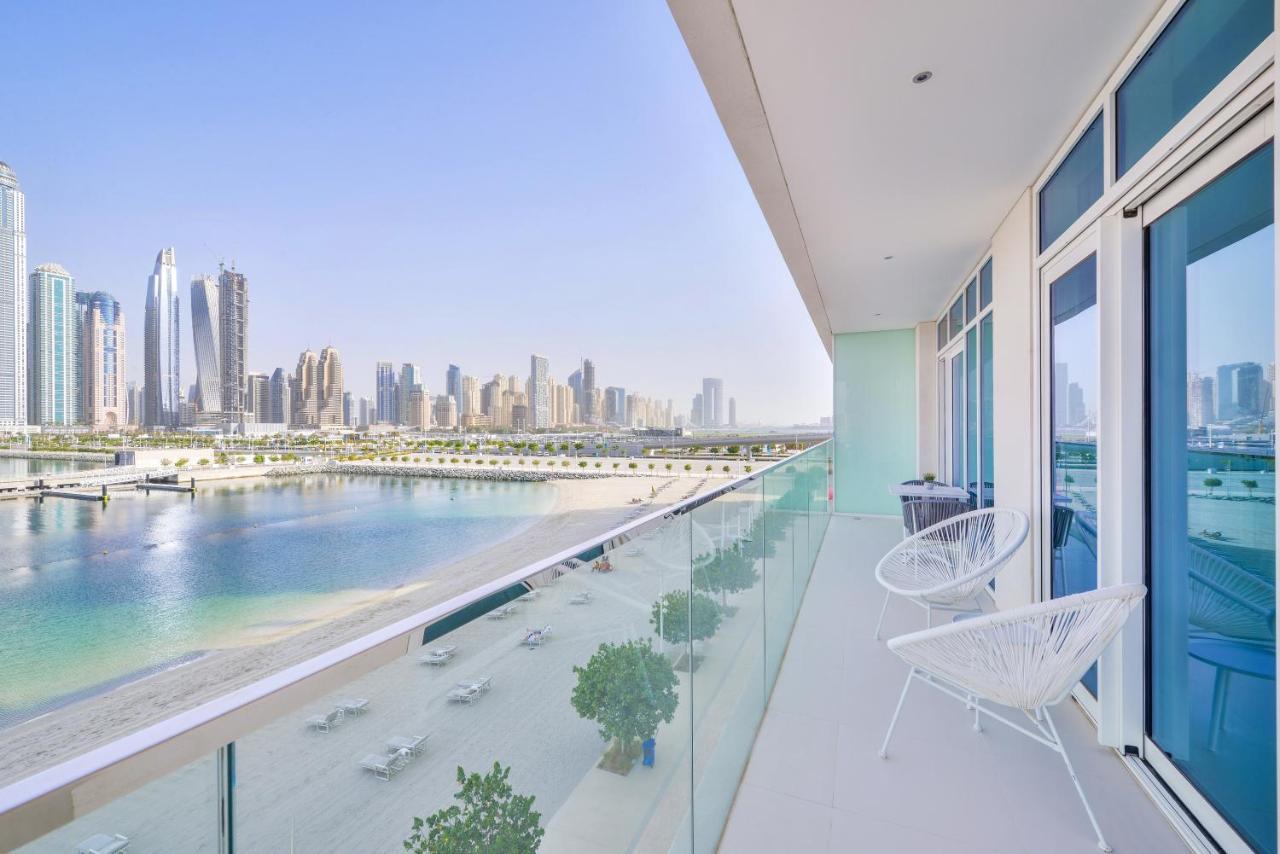 Ultra Luxury Emaar Beachfront - Private Beach And Pool ドバイ エクステリア 写真